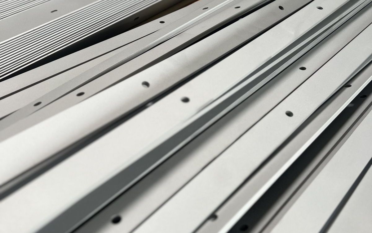Gestrahlte Bauteile mit gleichmäßiger Oberfläche